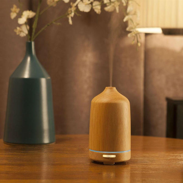 Wonderful_Scents_100_ml_Wood_Essential_Oil_Diffuser_On_Furniture